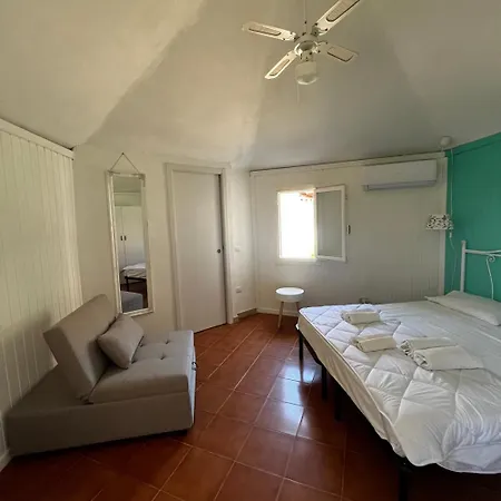 Villaggio Formicoli * سانتا دومينيكا