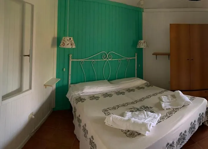 Villaggio Formicoli *